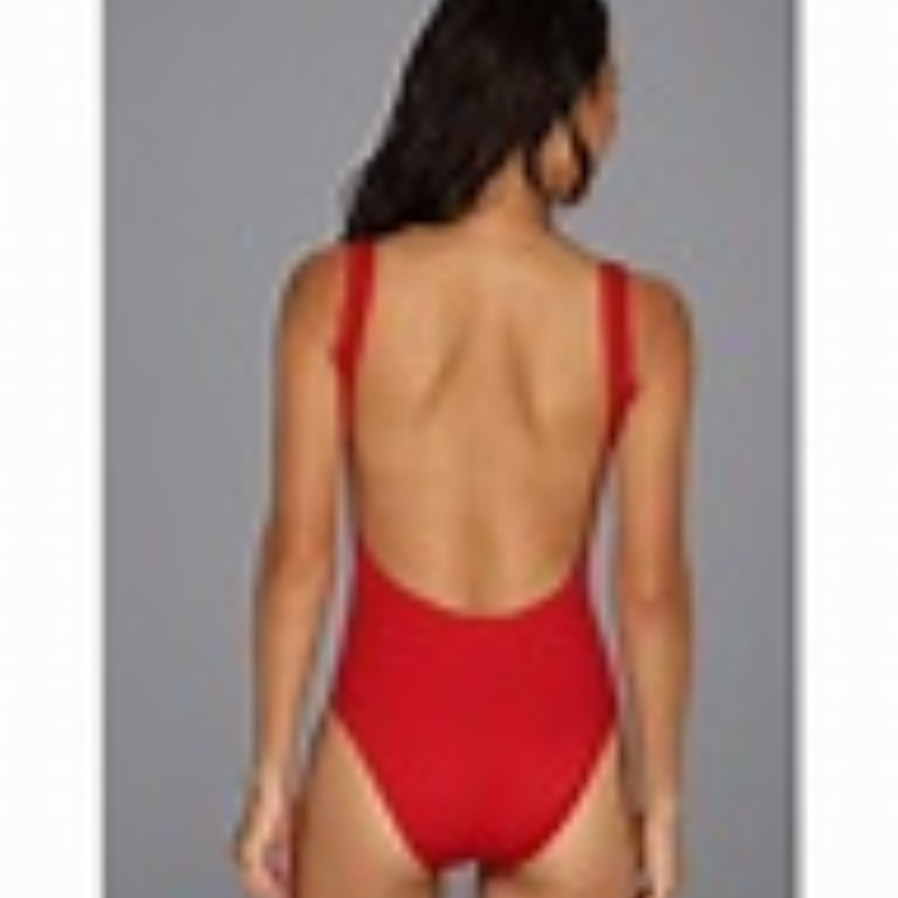 NWT Low BackTank Mio With Heart Graphic Swim Suit